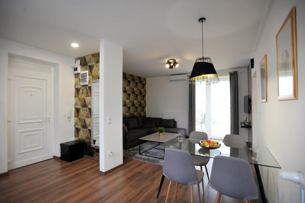 One Luxury Suites Эгер Экстерьер фото